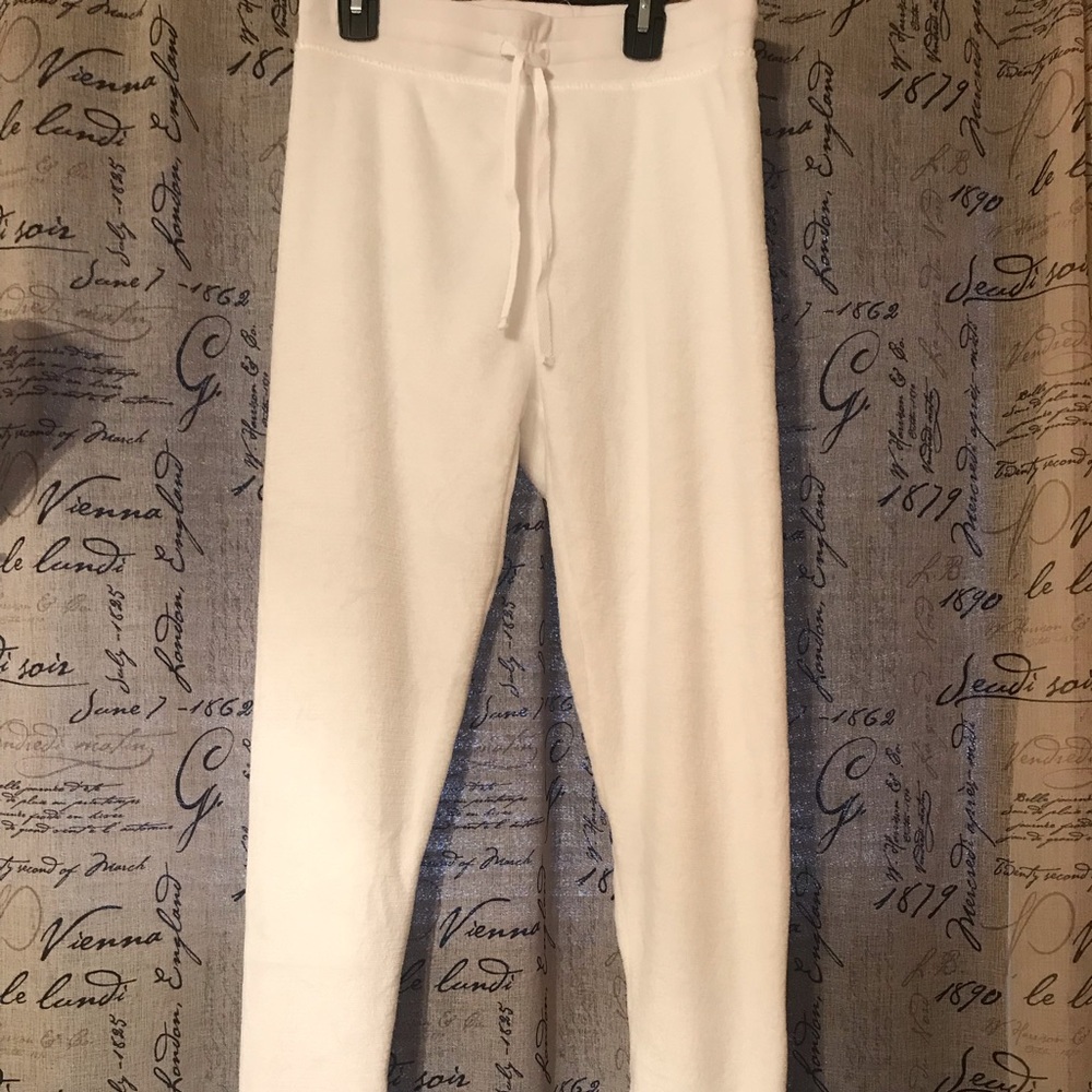 White soft fabric pants size S